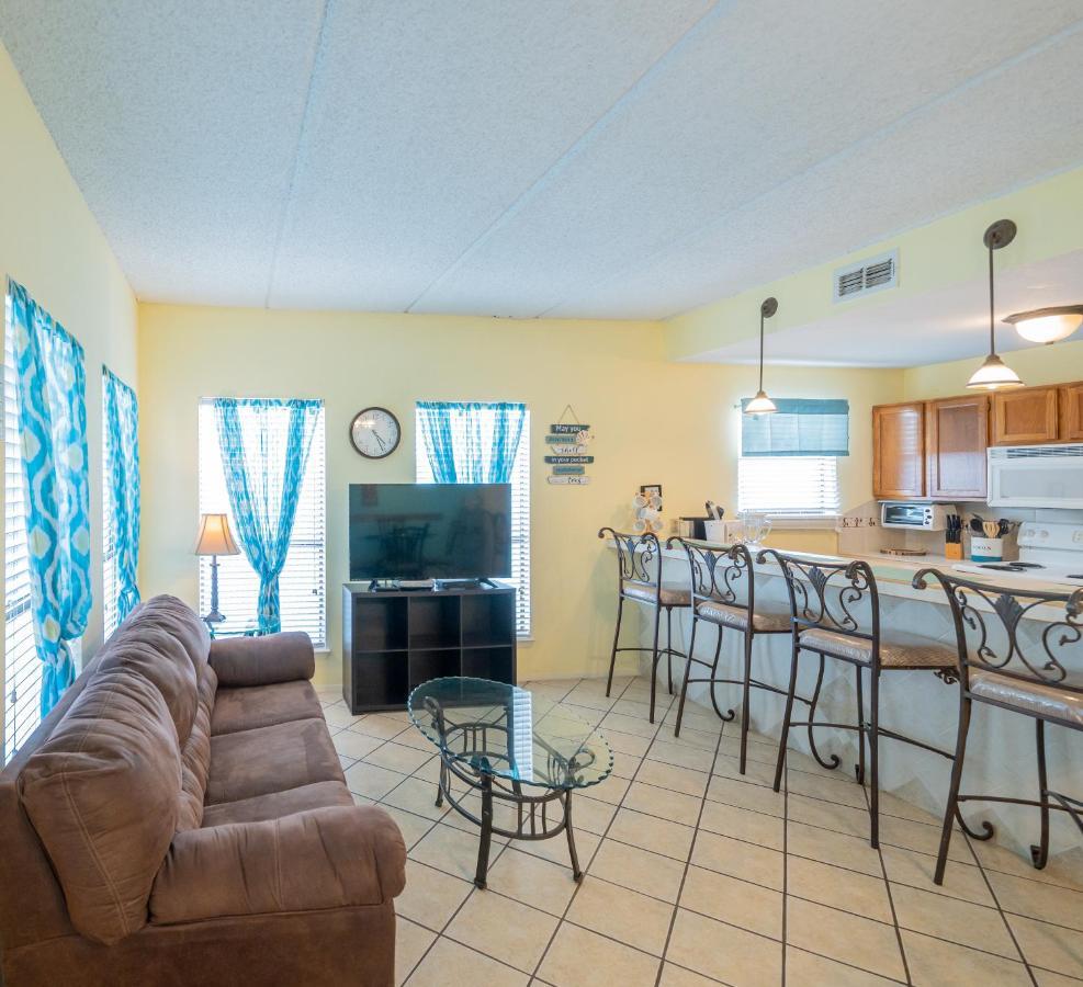 Affordable Spi Family Condo - Walking Distance To The Beach, Sleeps 6, Third Floor, 2025 Traveler Award South Padre Island Exterior foto