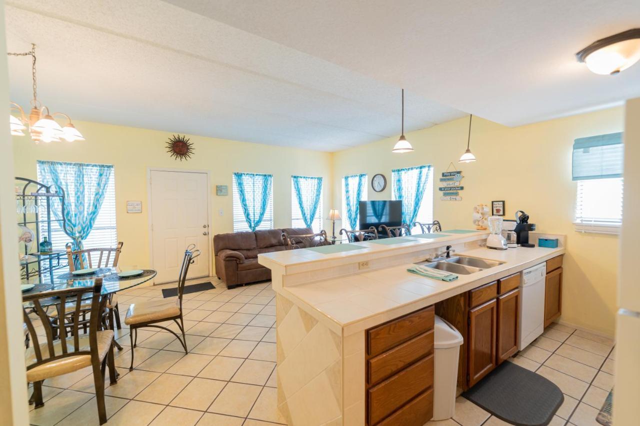 Affordable Spi Family Condo - Walking Distance To The Beach, Sleeps 6, Third Floor, 2025 Traveler Award South Padre Island Exterior foto